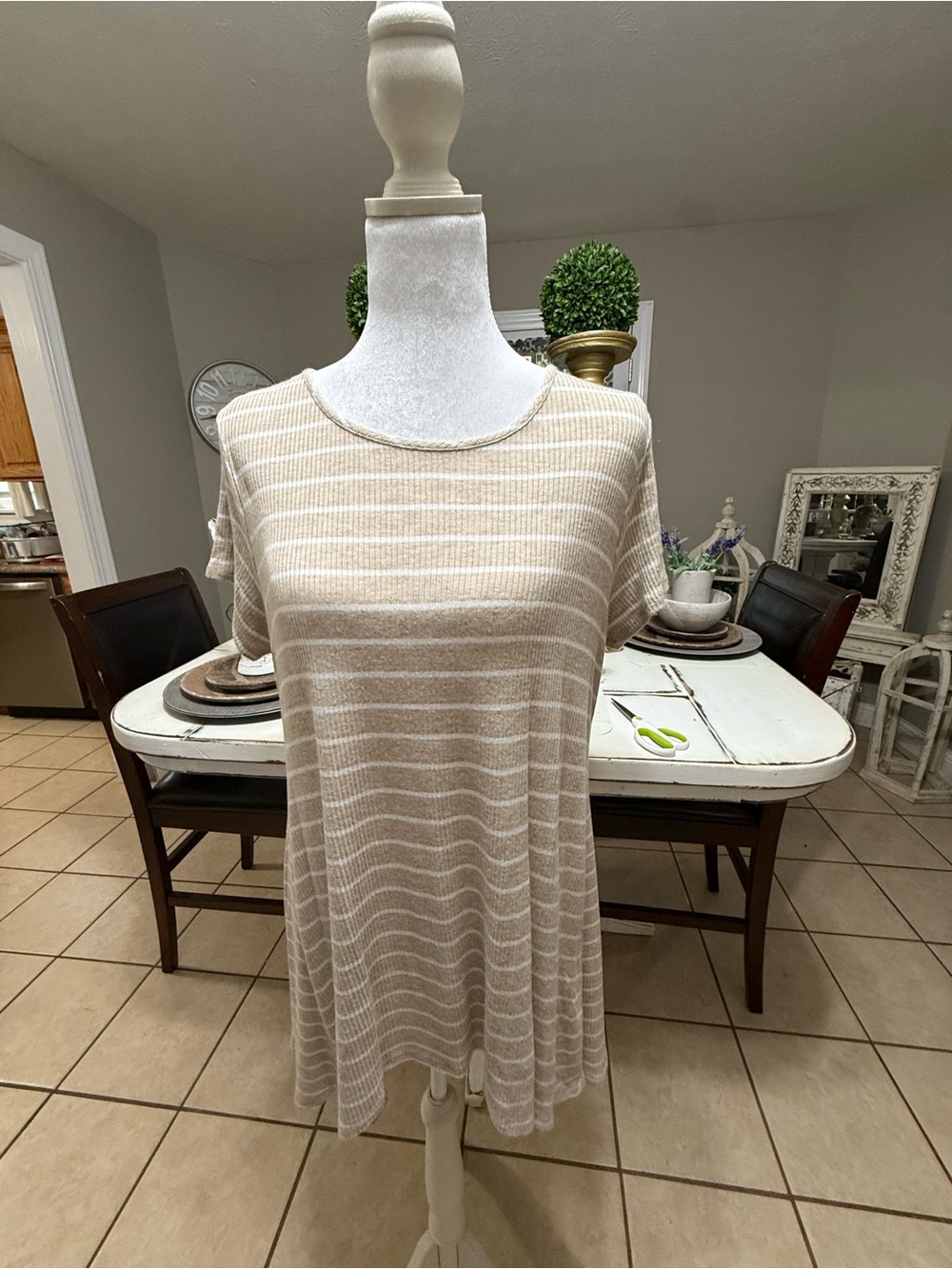 Eyeshadow Beige & White Striped Short-Sleeve Tee - Picture 2 of 4